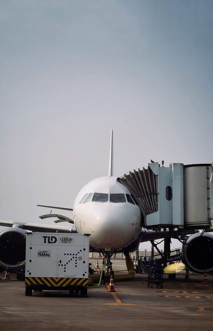 Thumbnail for How to Choose the Right Airport Shuttle Service: A Comprehensive Guide